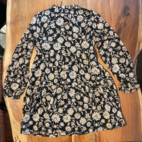 Dynamite Black Floral Dress - Picture 12 of 16